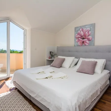 Medanic - Private Pool