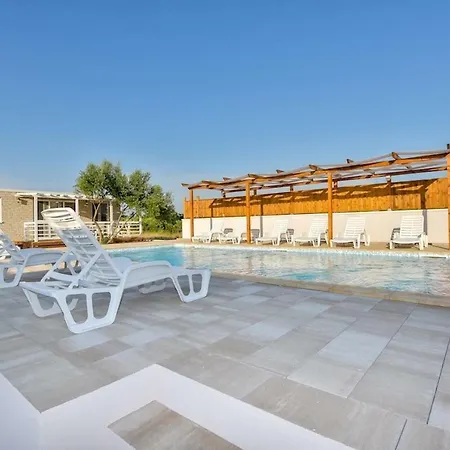 Medanic - Private Pool
