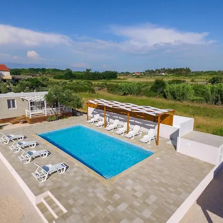 Medanic - Private Pool *