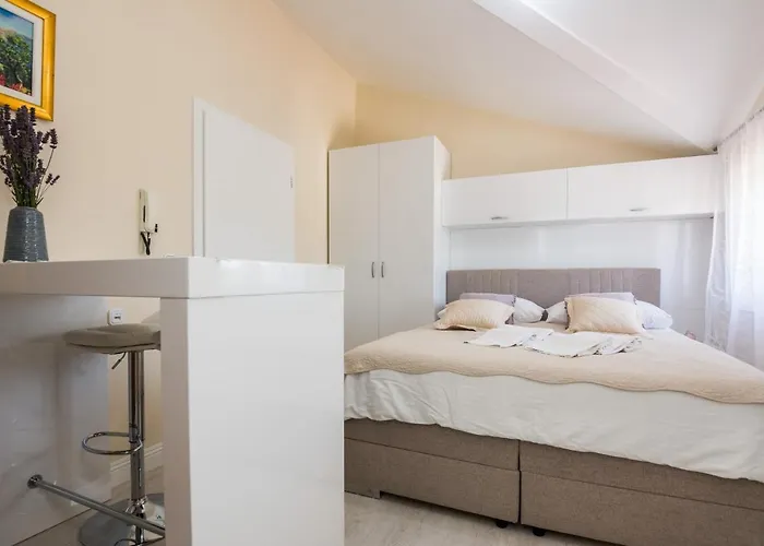 아파트 Medanic - Private Pool *