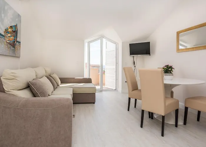 Medanic - Private Pool 아파트 *