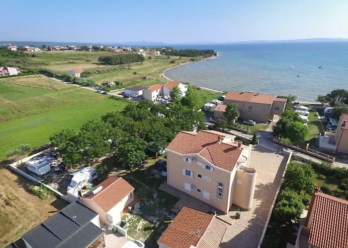 Medanic - Private Pool Apartament *