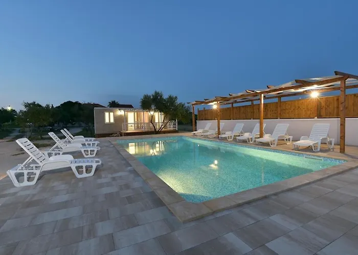 Medanic - Private Pool Privlaka (Zadar)