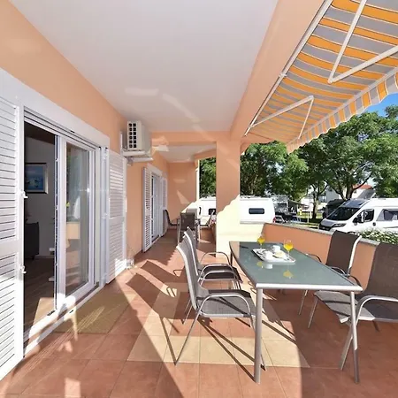 Medanic - Private Pool Appartement *