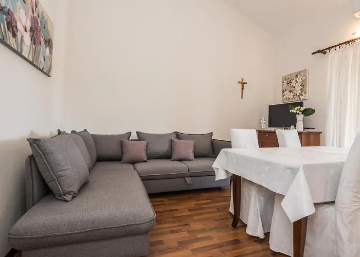 Lägenhet Medanic - Private Pool *